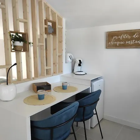 Bed and Breakfast Escale Et Bien-etre 4*